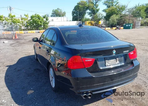 2010 BMW 328I xDrive z USA, uszkodzony, nr VIN WBAPK5C52AA650616